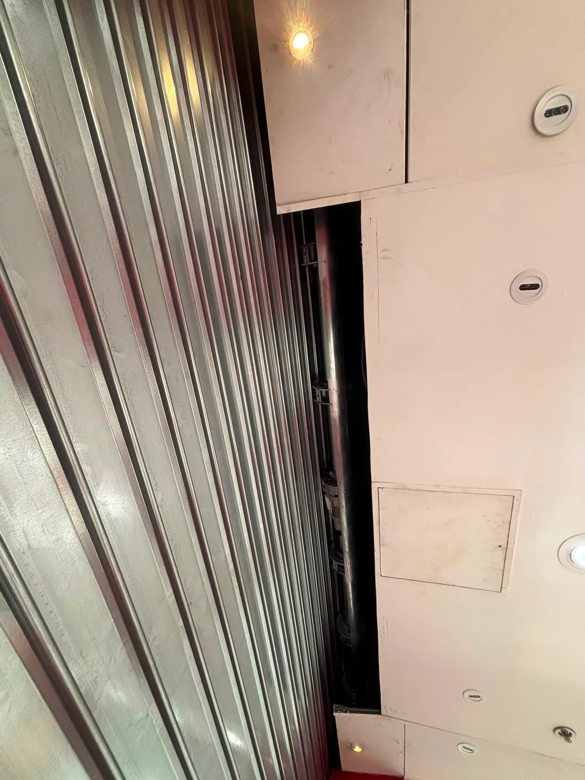 Réparation de rideau métallique à Paris 13